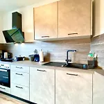 Fuer 10 Personen Mit Garten