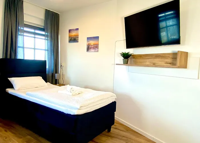 Fuer 10 Personen Mit Garten *