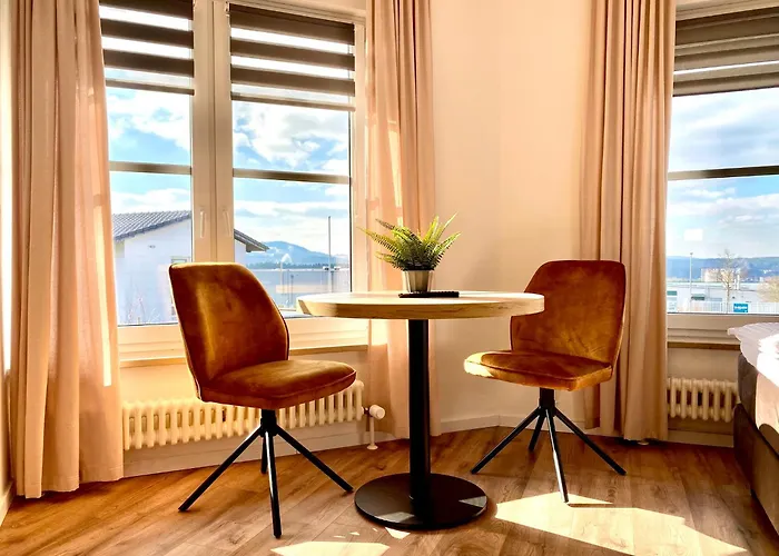 Fuer 10 Personen Mit Garten *