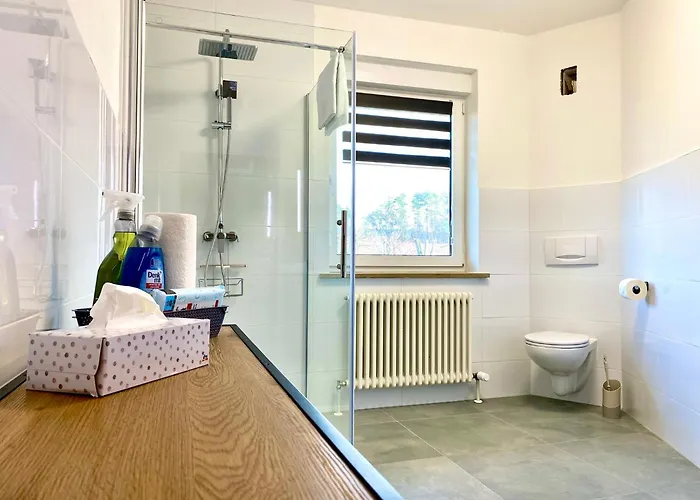 בית נופש Fuer 10 Personen Mit Garten